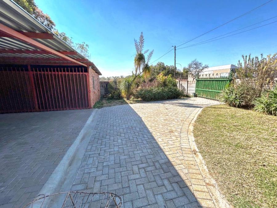 6 Bedroom Property for Sale in Brits North West
